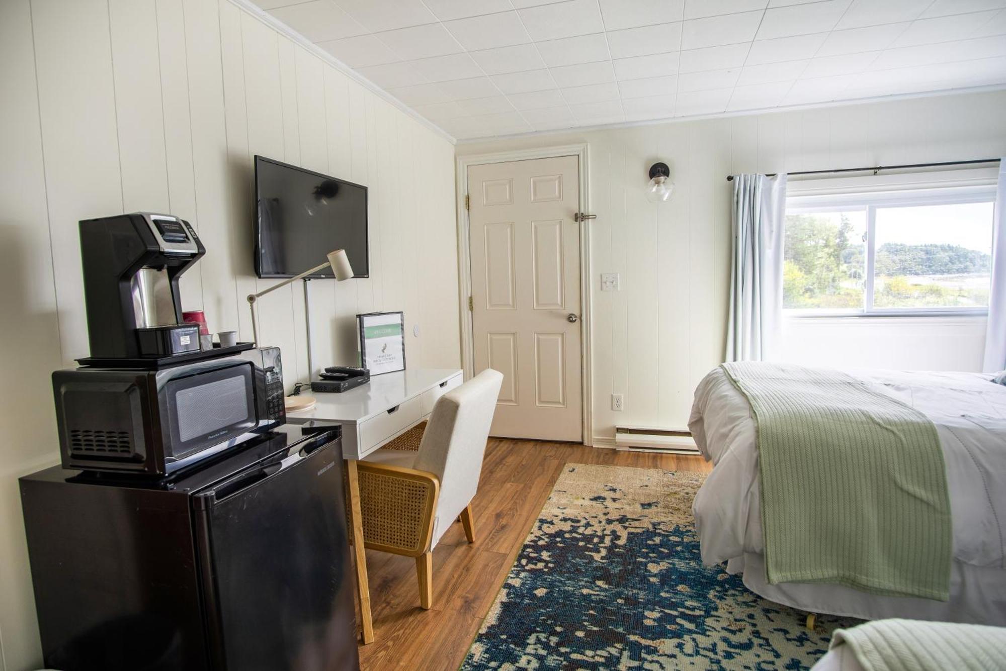 Friars Bay Inn & Cottages Welshpool Phòng bức ảnh