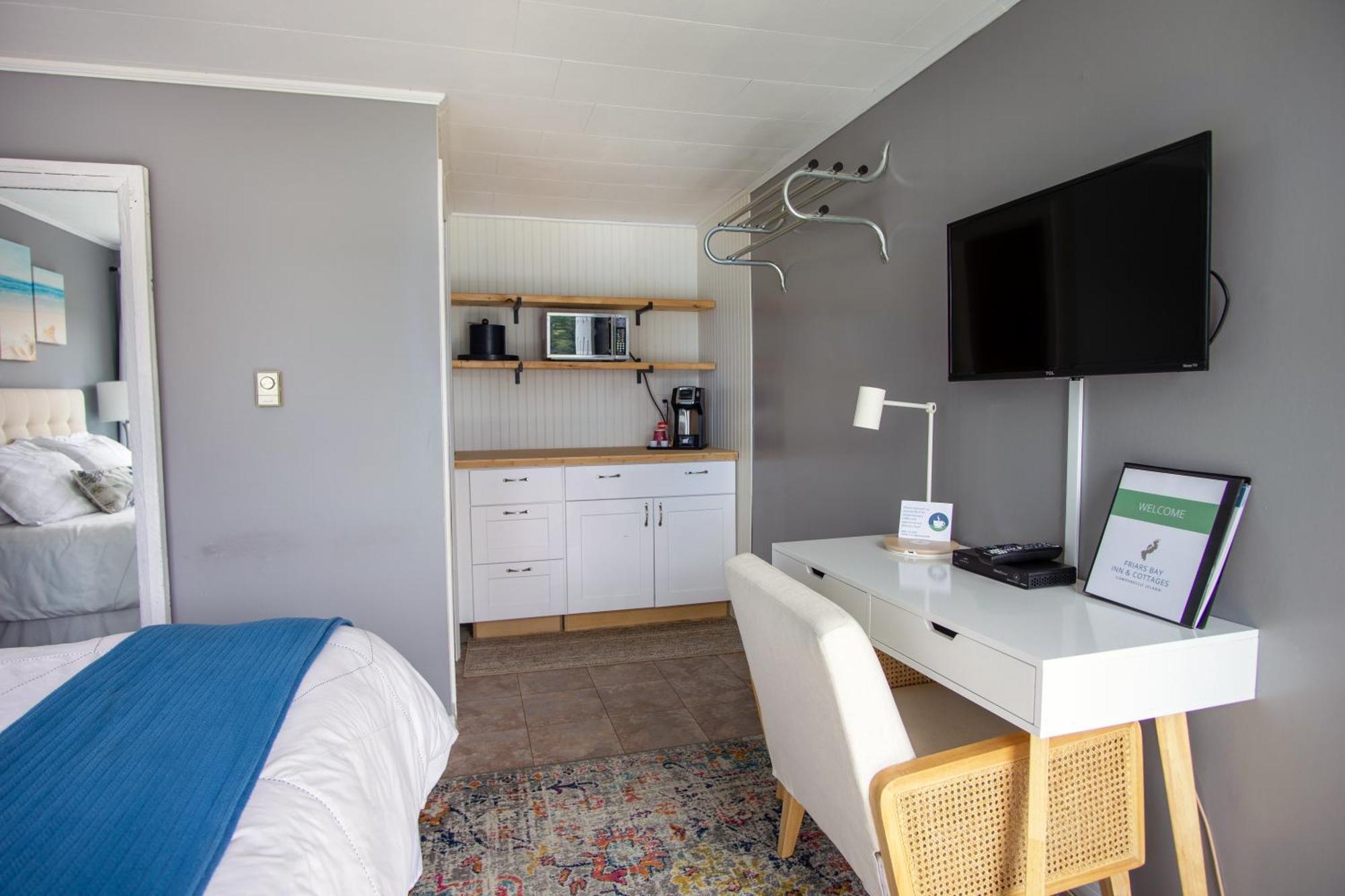 Friars Bay Inn & Cottages Welshpool Phòng bức ảnh
